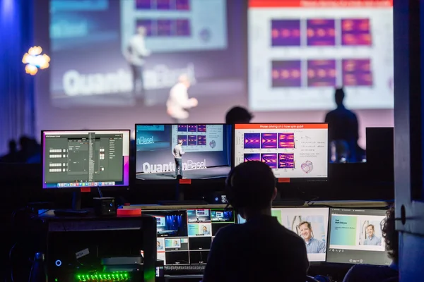 Quantum Symposium 2023 - Technicians in the background