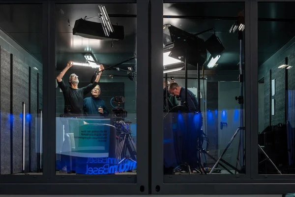 Quantum Symposium 2023 - Technicians in the background