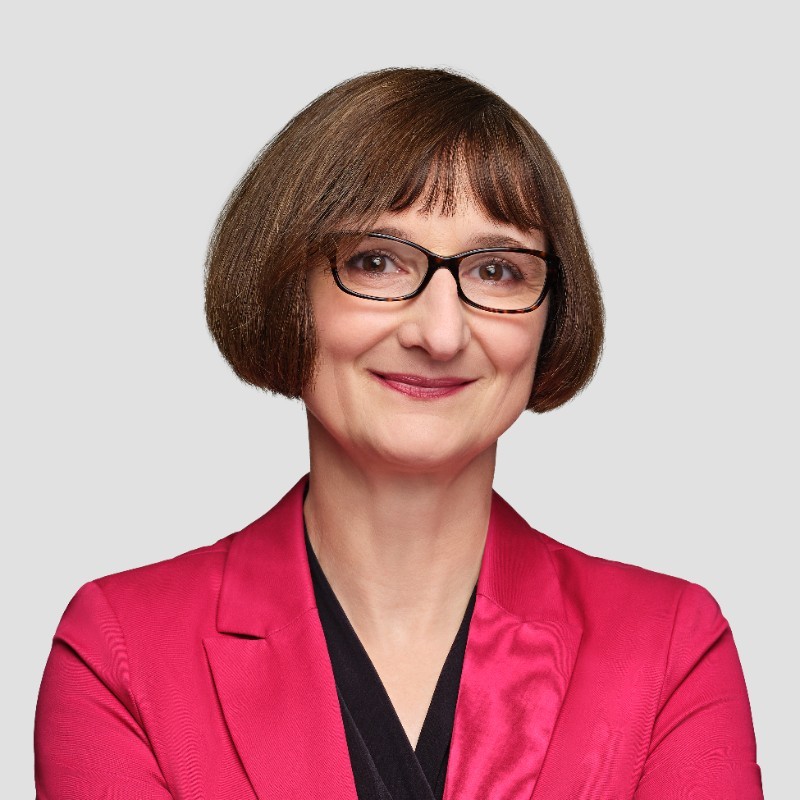 Portrait of Heike Riel